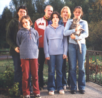 me, Nelly, Martin, Susi, Anja, Lena with Petz - summer 01